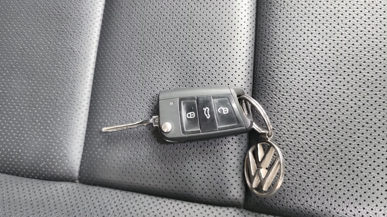 Keys and Remote