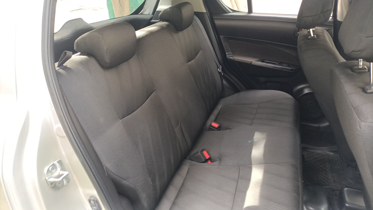 Rear Seats 