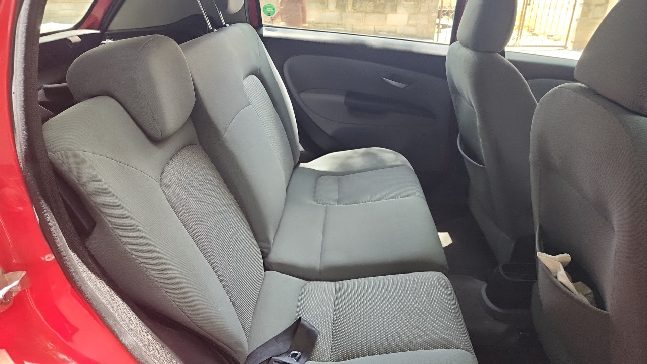 Rear Seats 