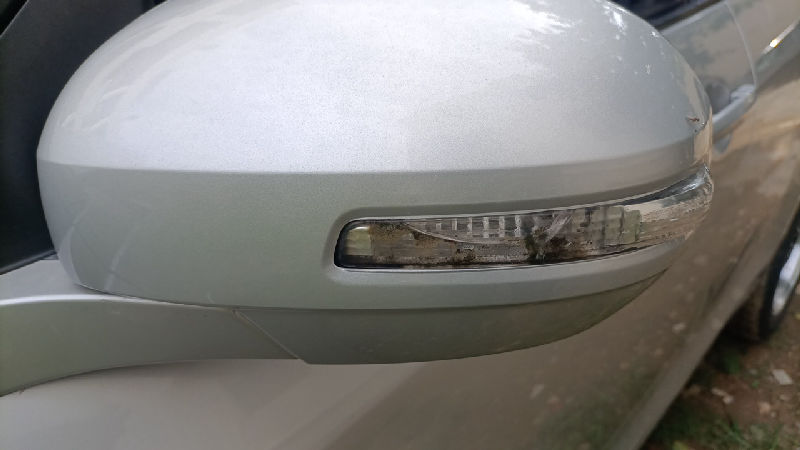 Left Outside Rear-View Mirror Condition