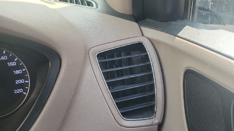 A/C Vent Operation and Condition