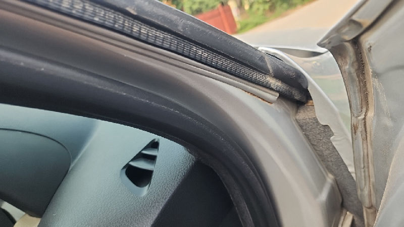 Right A-Pillar Condition